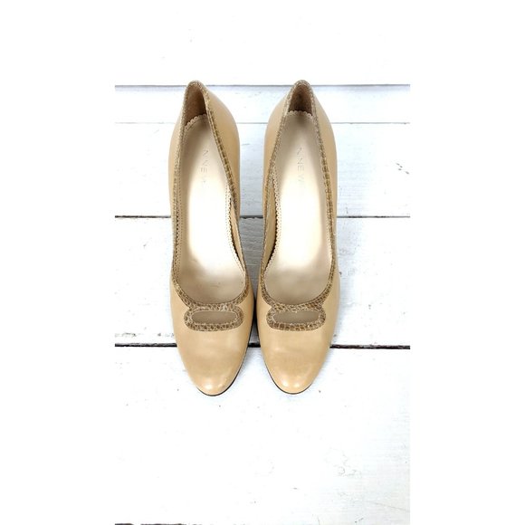 Nine West tan snake embossed high heel leather closed toe heels - Picture 2 of 8